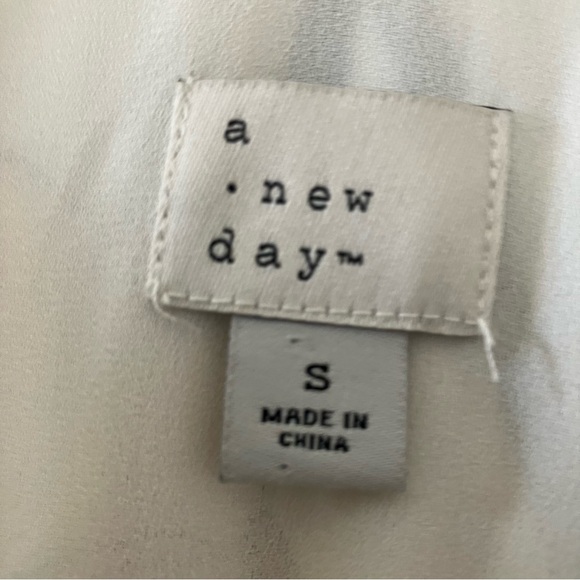 a new day White and Yellow Floral Midi Dress - Picture 12 of 13